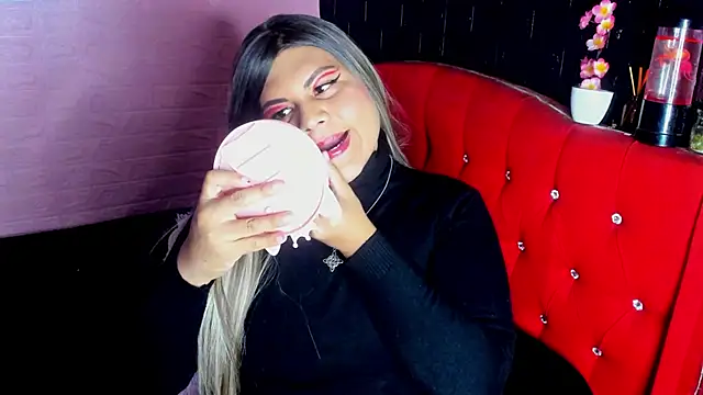 Snapshot of Chloe_Nasty chatting on November 13, 2025, 11:30 pm Chloe Nasty online show from November 13, 2025, 11:30 pm