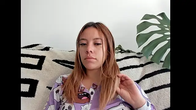Abbiejohnson online show from May 1, 2026, 12:54 pm