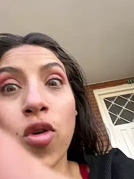 Paulett Smith online show from November 23, 2025, 6:40 pm