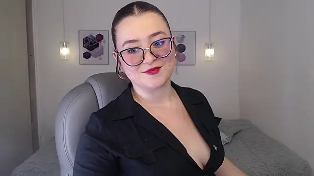 selene rouse  online show from May 13, 2026, 12:17 am