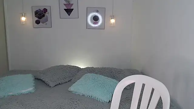 selene rouse  online show from March 31, 2026, 11:29 pm