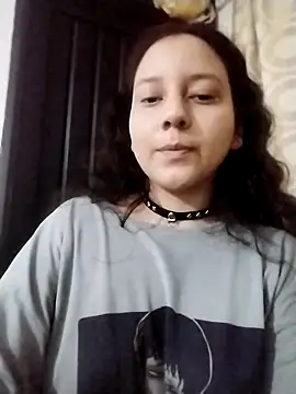 chibi love online show from December 17, 2025, 11:54 pm