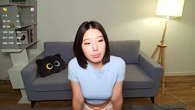 KokoMiu online show from December 5, 2025, 2:48 pm