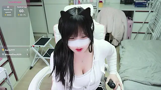 Snapshot of kimhyeona2005 chatting on June 30, 2026, 11:32 am kimhyeona2005 online show from June 30, 2026, 11:32 am