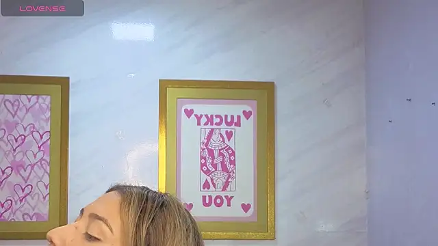 Evy Luxx v online show from April 11, 2026, 3:47 am