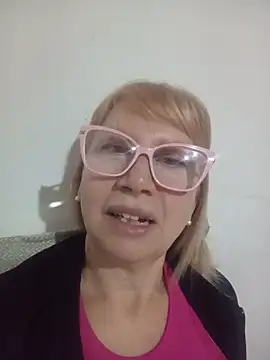 SexyMilf1211 online show from May 14, 2026, 12:35 pm