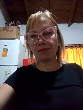 SexyMilf1211 online show from March 24, 2026, 1:33 pm