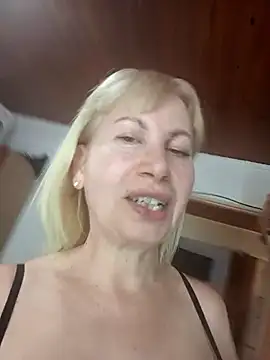 SexyMilf1211 online show from November 14, 2025, 9:51 pm