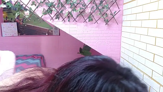 maurakloss303av online show from November 24, 2025, 9:04 pm