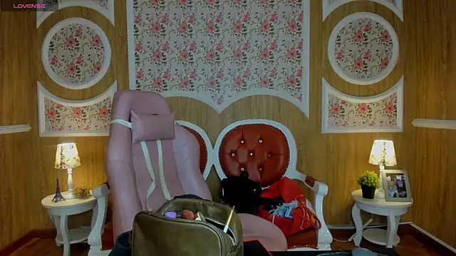 Midnight Bluee online show from December 16, 2025, 8:02 pm