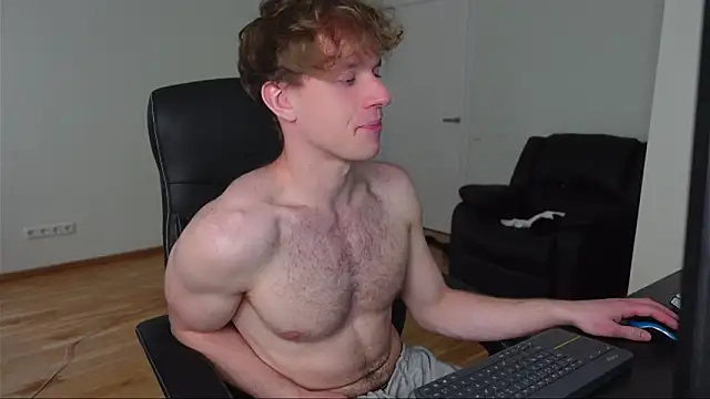 Snapshot of Charles_Dreams chatting on June 17, 2026, 3:55 pm Charles Dreams online show from June 17, 2026, 3:55 pm