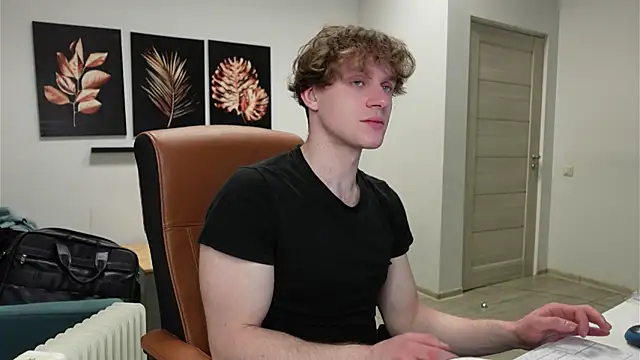 Snapshot of Charles_Dreams chatting on March 5, 2026, 8:49 pm Charles Dreams online show from March 5, 2026, 8:49 pm