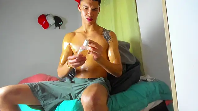 Snapshot of Adan_baby chatting on January 15, 2026, 7:28 pm Adan baby online show from January 15, 2026, 7:28 pm