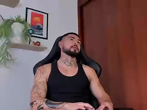 Snapshot of tristancolt chatting on November 15, 2025, 3:38 pm tristancolt online show from November 15, 2025, 3:38 pm