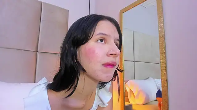 angelaG1 online show from November 22, 2025, 8:18 pm