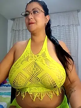 CelesteAlvarez1989 online show from February 1, 2026, 3:21 pm