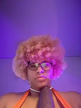 nikicatwild online show from November 22, 2025, 3:16 am