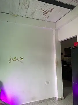 Isabella Hillss online show from February 1, 2026, 5:11 pm