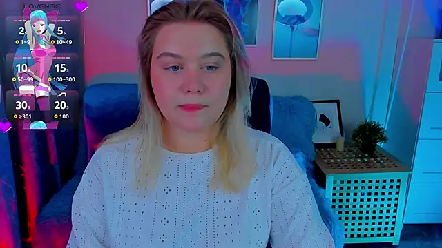 Snapshot of LouiseMous chatting on December 4, 2025, 9:03 pm LouiseMous online show from December 4, 2025, 9:03 pm