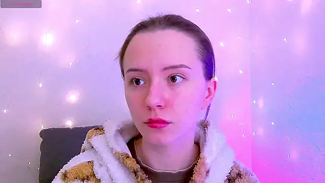 BellaVelure6767 online show from March 24, 2026, 2:33 am