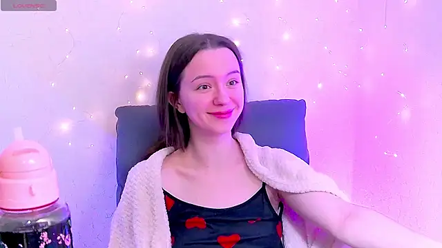 BellaVelure6767 online show from April 9, 2026, 12:23 am