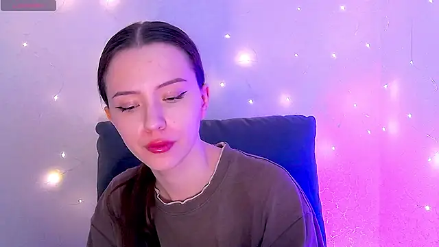 BellaVelure6767 online show from March 21, 2026, 2:13 am