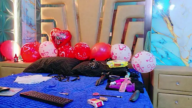 lunabustygirl online show from February 13, 2026, 8:20 pm