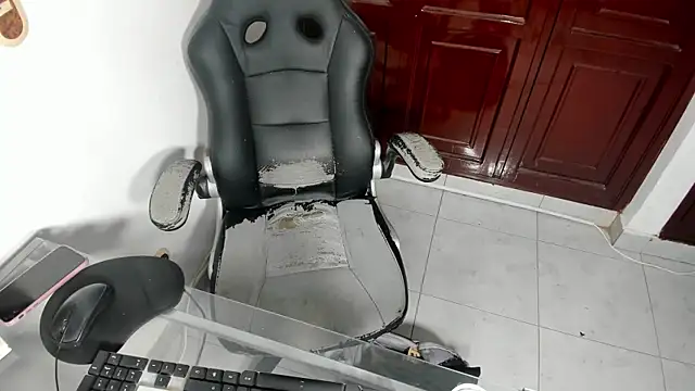 Hot play18 online show from January 8, 2026, 3:51 pm