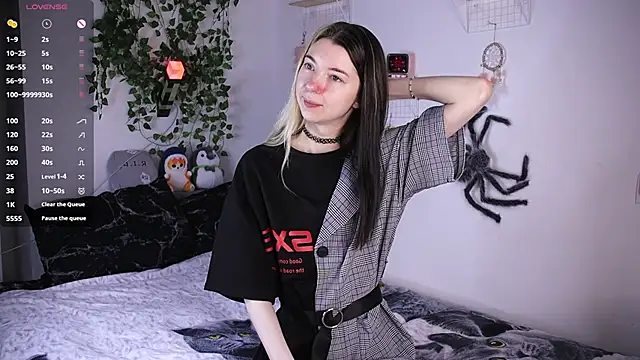 Emmie shy online show from November 23, 2025, 2:49 pm