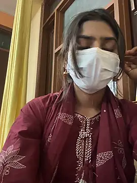 Snapshot of sexyayeshadesi chatting on February 23, 2026, 7:36 pm sexyayeshadesi online show from February 23, 2026, 7:36 pm