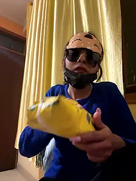 Snapshot of sexyayeshadesi chatting on January 10, 2026, 9:10 pm sexyayeshadesi online show from January 10, 2026, 9:10 pm