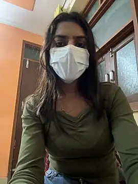 Snapshot of sexyayeshadesi chatting on February 21, 2026, 7:49 pm sexyayeshadesi online show from February 21, 2026, 7:49 pm