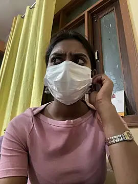 Snapshot of sexyayeshadesi chatting on February 25, 2026, 6:19 pm sexyayeshadesi online show from February 25, 2026, 6:19 pm