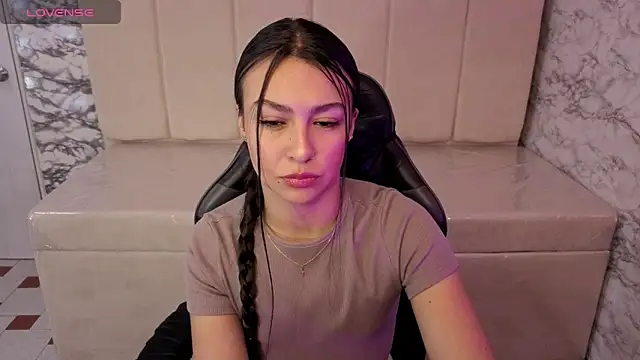 Snapshot of Maleja_v_ chatting on December 5, 2025, 1:10 pm Maleja v online show from December 5, 2025, 1:10 pm