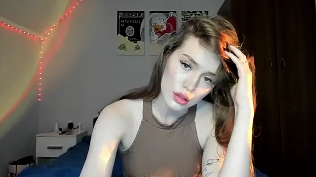 Snapshot of tinyglow chatting on December 17, 2025, 12:04 am tinyglow online show from December 17, 2025, 12:04 am