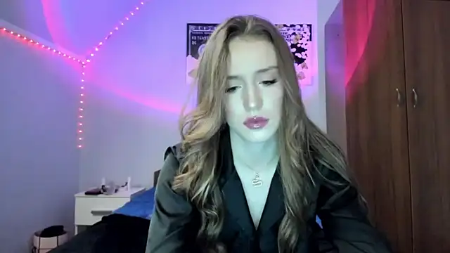 Snapshot of tinyglow chatting on December 19, 2025, 7:22 am tinyglow online show from December 19, 2025, 7:22 am