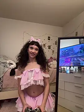 Snapshot of Binaxox chatting on November 15, 2025, 1:31 am Binaxox online show from November 15, 2025, 1:31 am