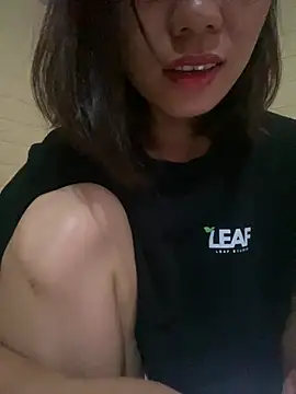 Trangbabylove online show from July 22, 2026, 1:40 am