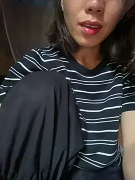Trangbabylove online show from June 30, 2026, 9:20 am