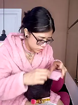 VelvetNovaa online show from November 25, 2025, 12:27 pm