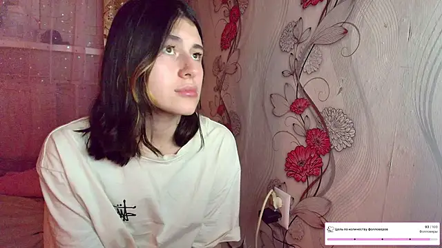 Snapshot of KristinaScott chatting on December 20, 2025, 4:32 pm KristinaScott online show from December 20, 2025, 4:32 pm