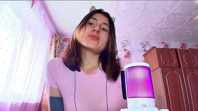 Snapshot of KristinaScott chatting on January 12, 2026, 8:32 am KristinaScott online show from January 12, 2026, 8:32 am