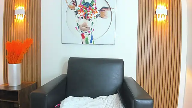 Emily Frostt online show from April 10, 2026, 11:39 am