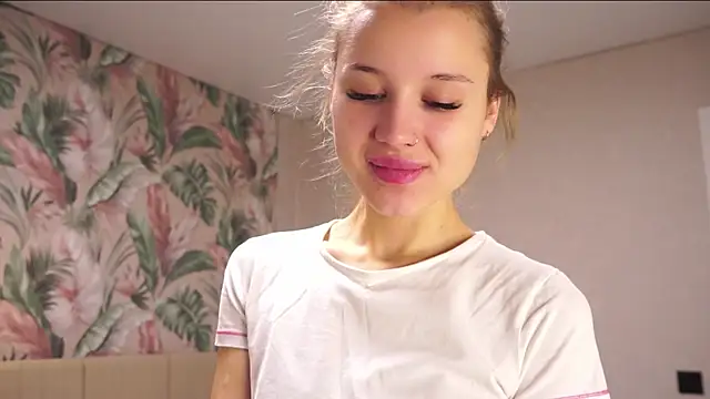 Snapshot of AnnabelleMaine chatting on November 17, 2025, 5:11 am AnnabelleMaine online show from November 17, 2025, 5:11 am