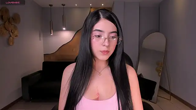 HaileyRoss  online show from June 5, 2026, 2:16 am