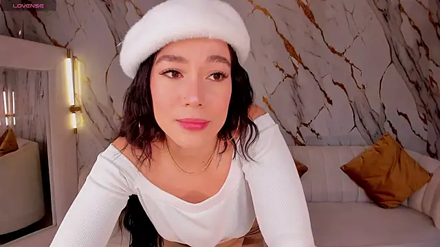 ZaraKafruni online show from February 27, 2026, 4:23 am