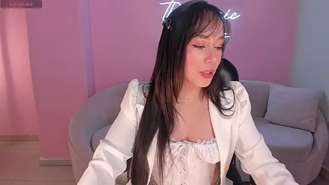 ZaraKafruni online show from March 28, 2026, 4:02 am