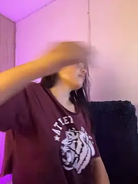 LaraDanverss online show from March 18, 2026, 7:04 pm