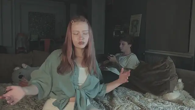 Snapshot of Frend_Zone chatting on November 14, 2025, 11:19 pm Frend Zone online show from November 14, 2025, 11:19 pm