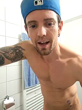 Snapshot of Mystery_Mark chatting on February 23, 2026, 7:03 pm Mystery Mark online show from February 23, 2026, 7:03 pm